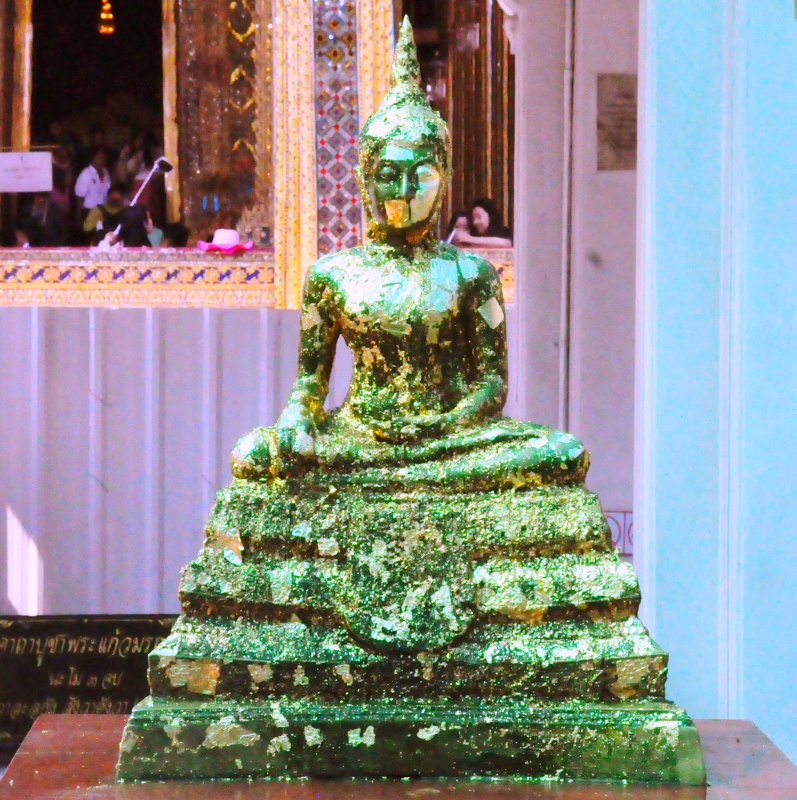 Statua del Buddha ricoperta d'oro